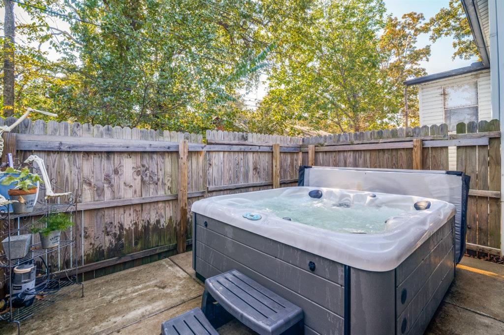 Cedarcrest Shores Estate - Residential