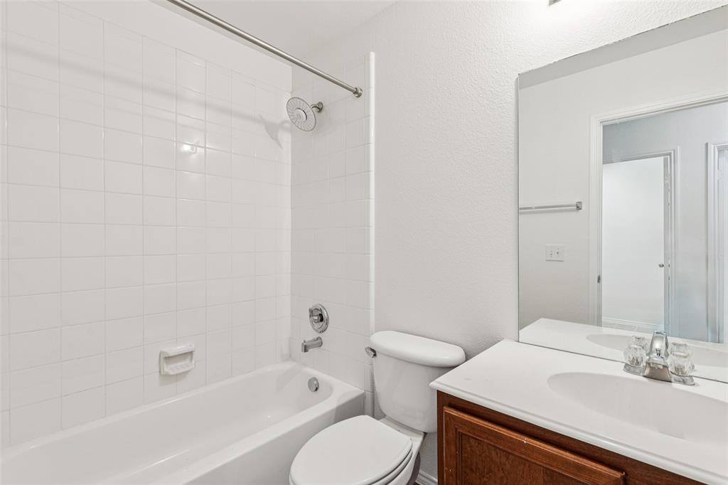 Pasquinellis Village On The Green - Residential