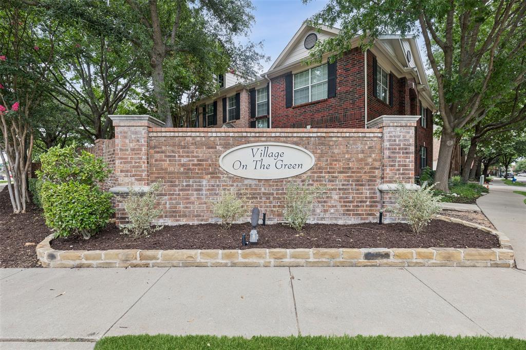 Pasquinellis Village On The Green - Residential