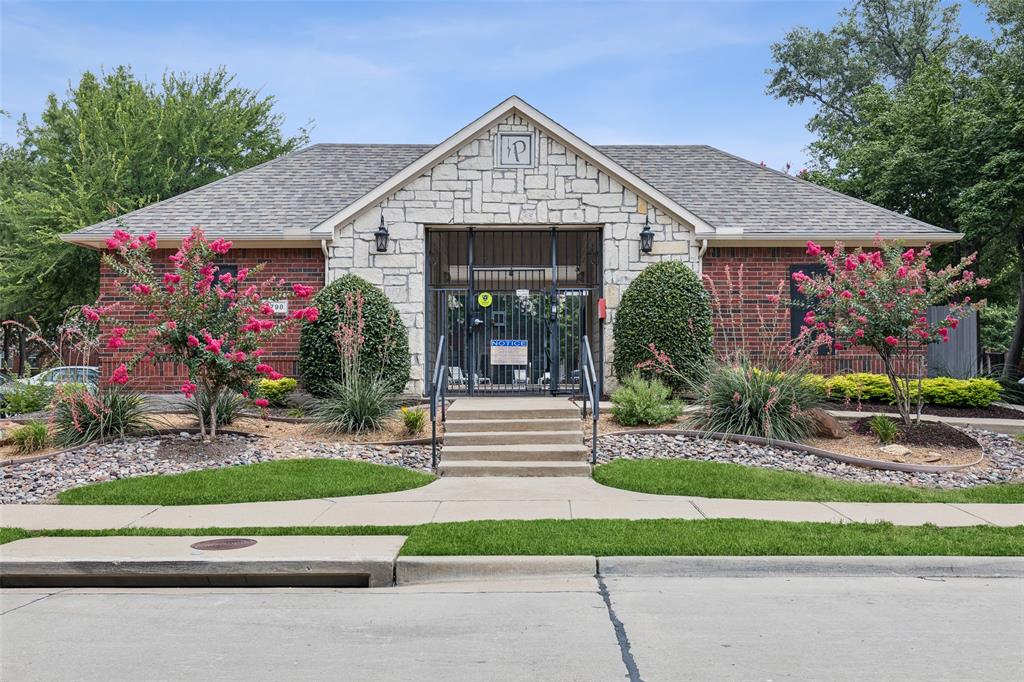 Pasquinellis Village On The Green - Residential