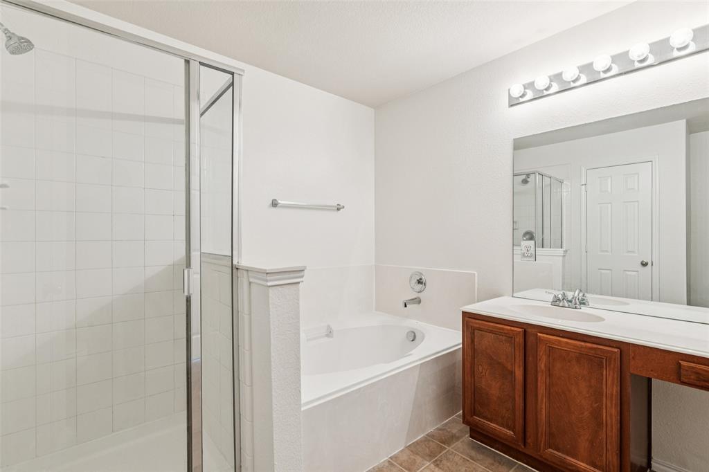 Pasquinellis Village On The Green - Residential