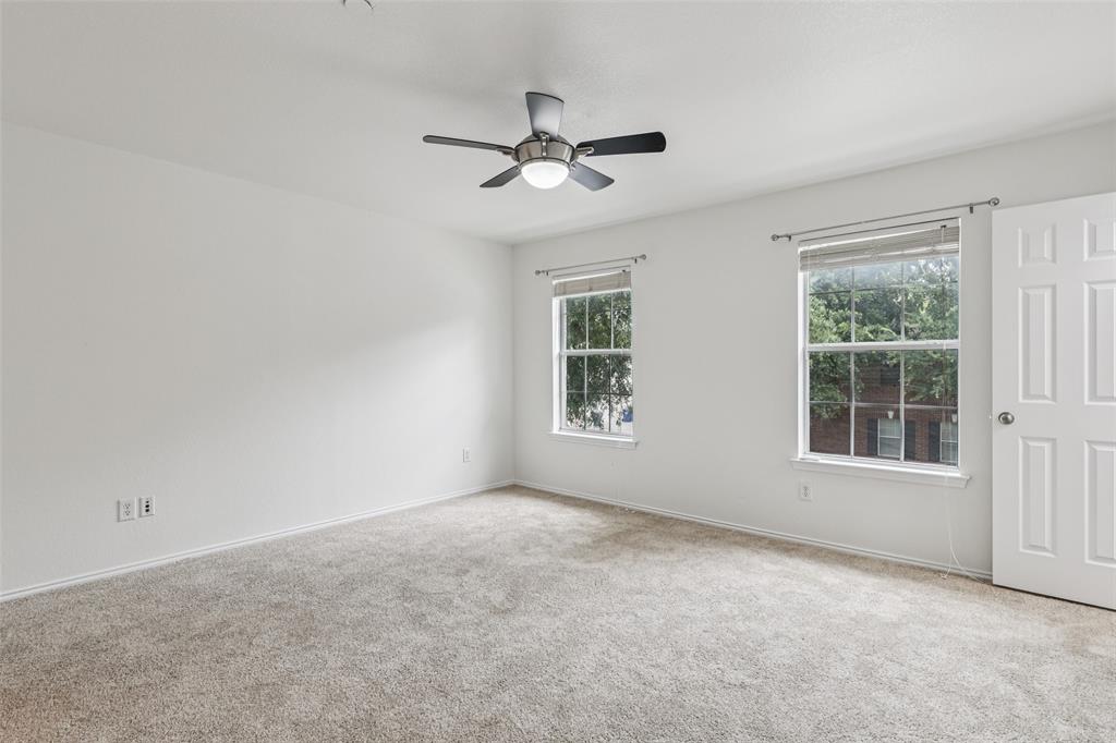 Pasquinellis Village On The Green - Residential