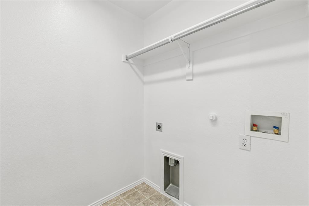 Pasquinellis Village On The Green - Residential