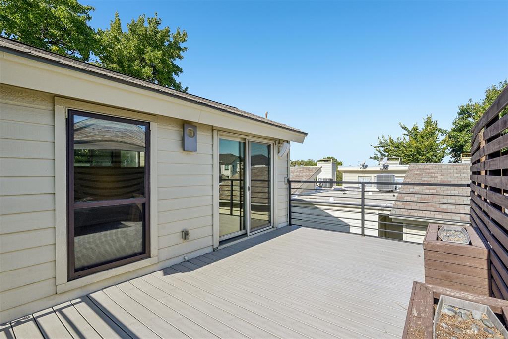 Bowser Twnhms 4102 - Residential