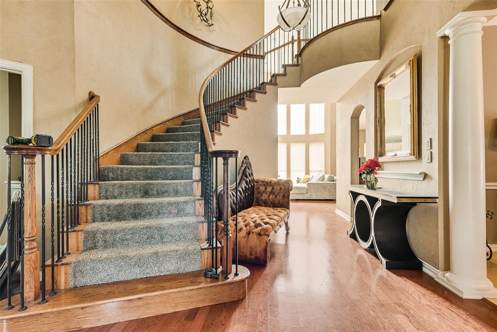 663 Links View Court