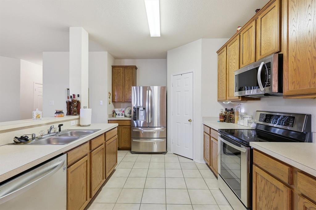 BASSWOOD PARK - Residential