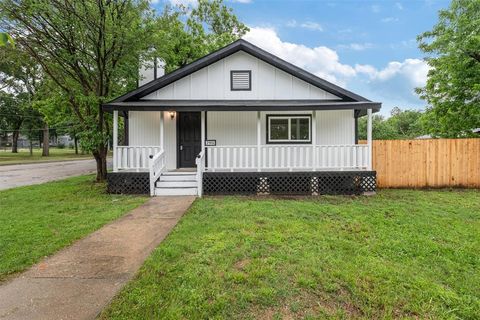 2901 Malcolm Street Fort Worth TX 76112