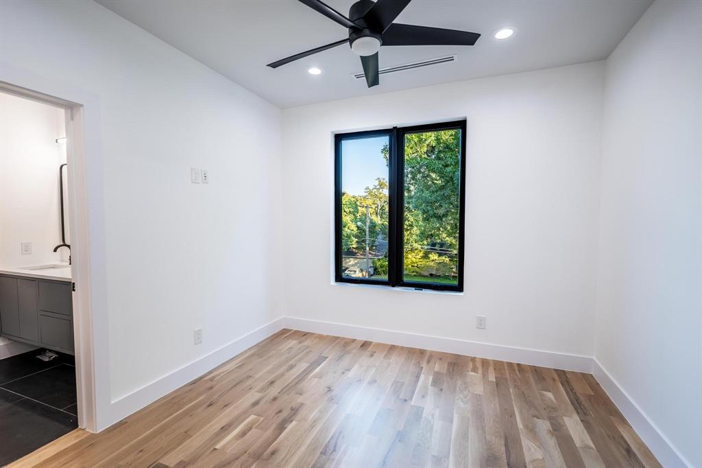 Bob-O-Links Downs - Residential