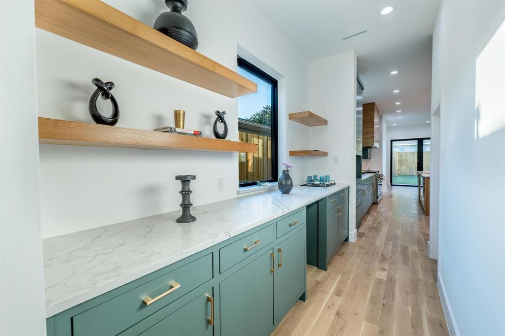 Bob-O-Links Downs - Residential