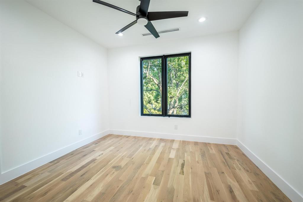 Bob-O-Links Downs - Residential