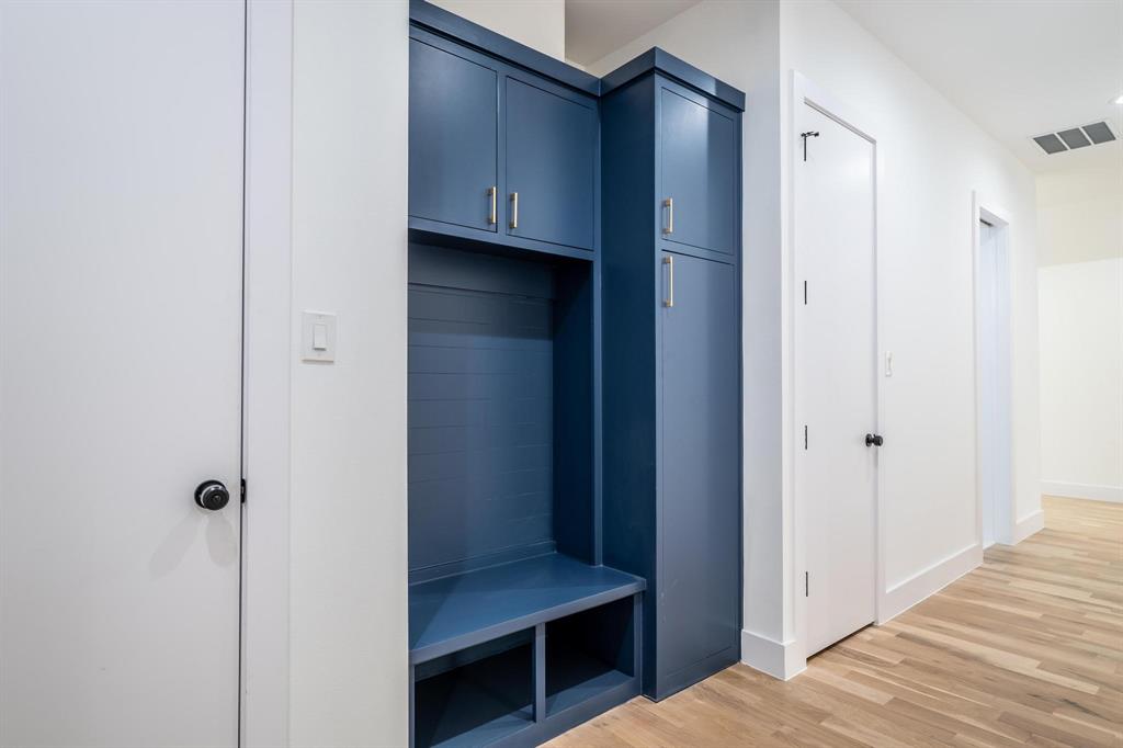 Bob-O-Links Downs - Residential