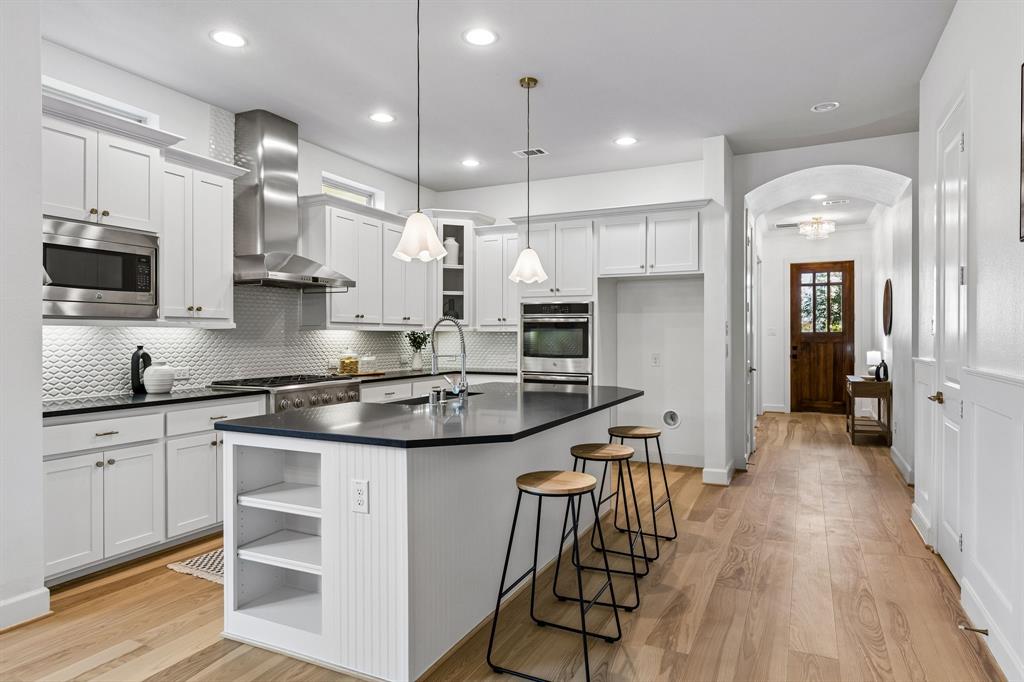 2221 Tremont Boulevard