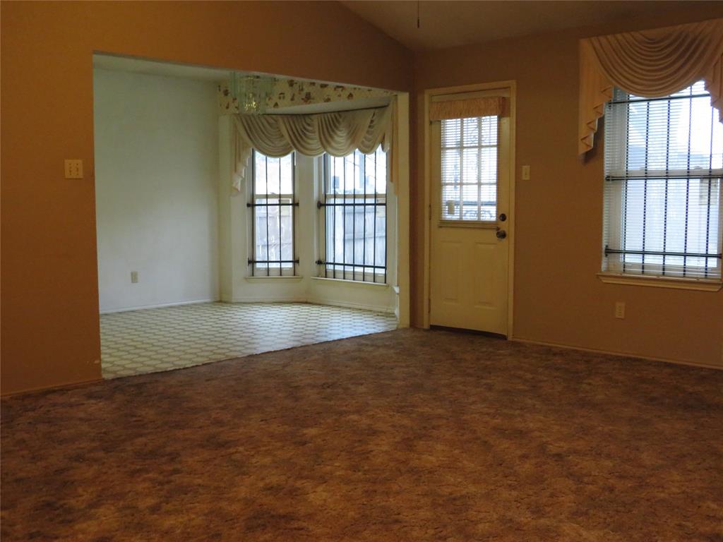 North Meadowbrook Village - Residential