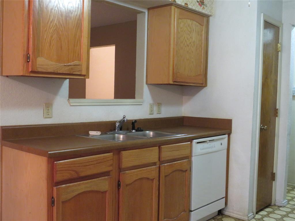 North Meadowbrook Village - Residential