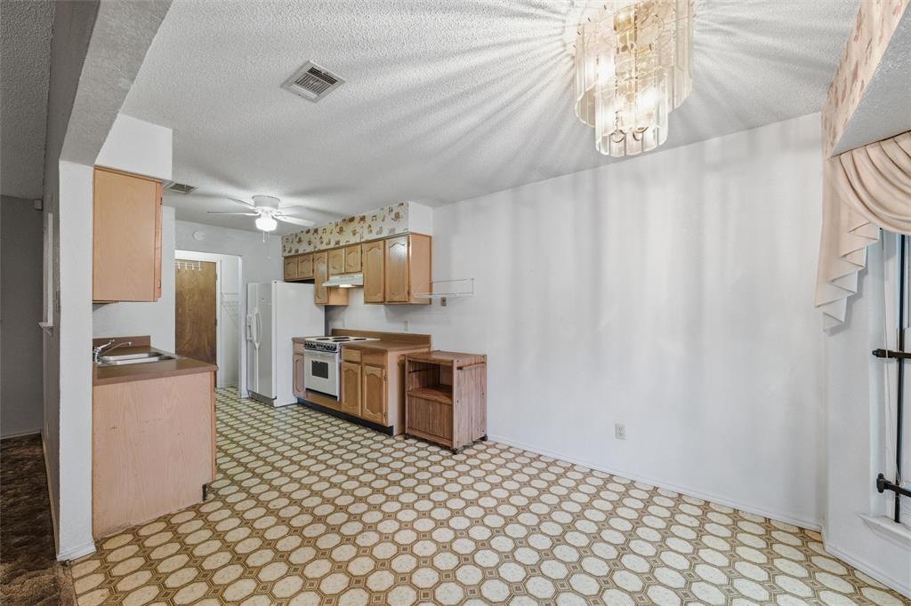 North Meadowbrook Village - Residential