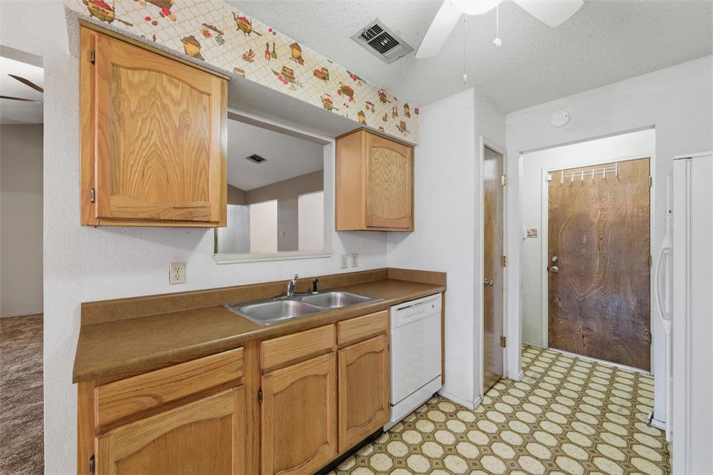North Meadowbrook Village - Residential