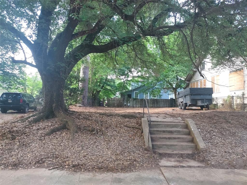 553 Dalzell Street