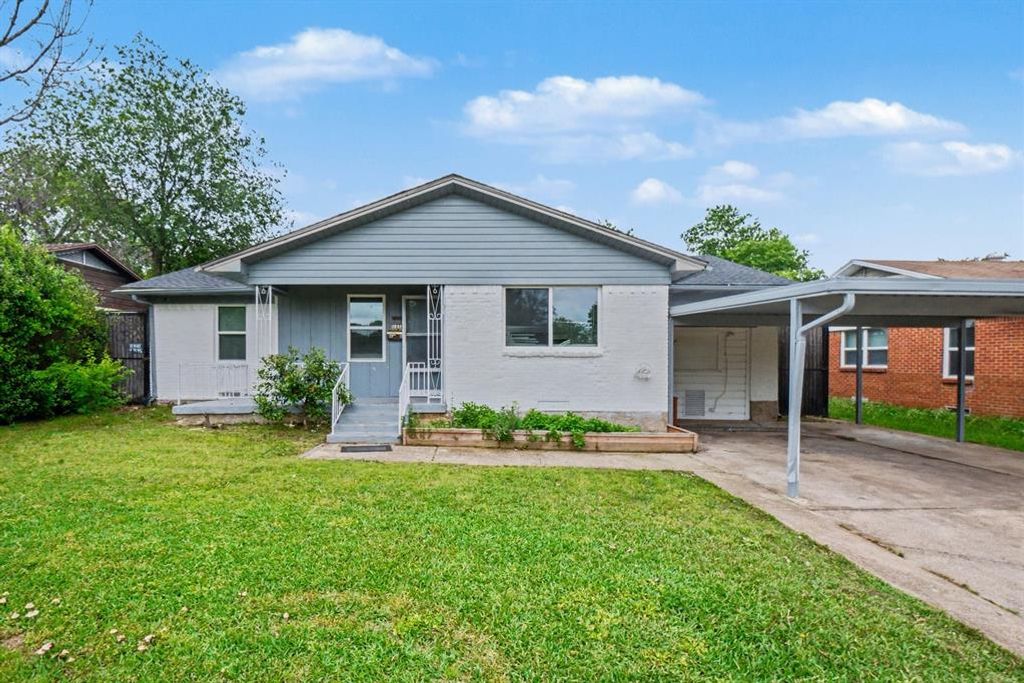 Photo of 1312 Highland Street, Mesquite, TX 75149 (MLS # 21239525)