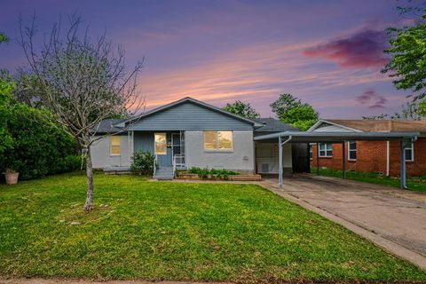 Photo of 1312 Highland Street, Mesquite, TX 75149 (MLS # 21239525)