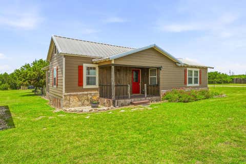 Photo of 1470 Private Road 701, Stephenville, TX 76401 (MLS # 21311618)