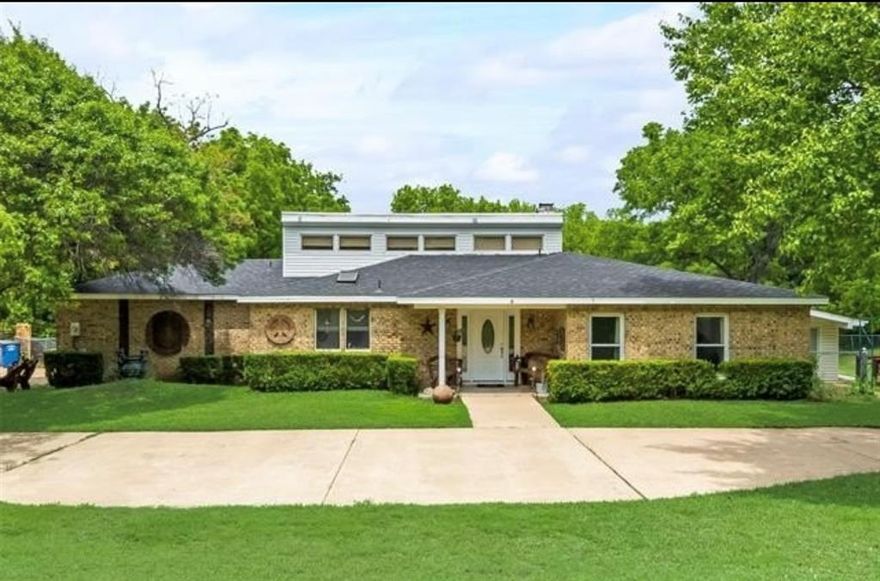 Ranch Style home in the middle of Dallas! Secluded on a 2.213 Acre Lot full of nature. Home sits across from a 150 acre nature preserve to add to the privacy. Unique home with options to add an upstairs and more bedrooms.