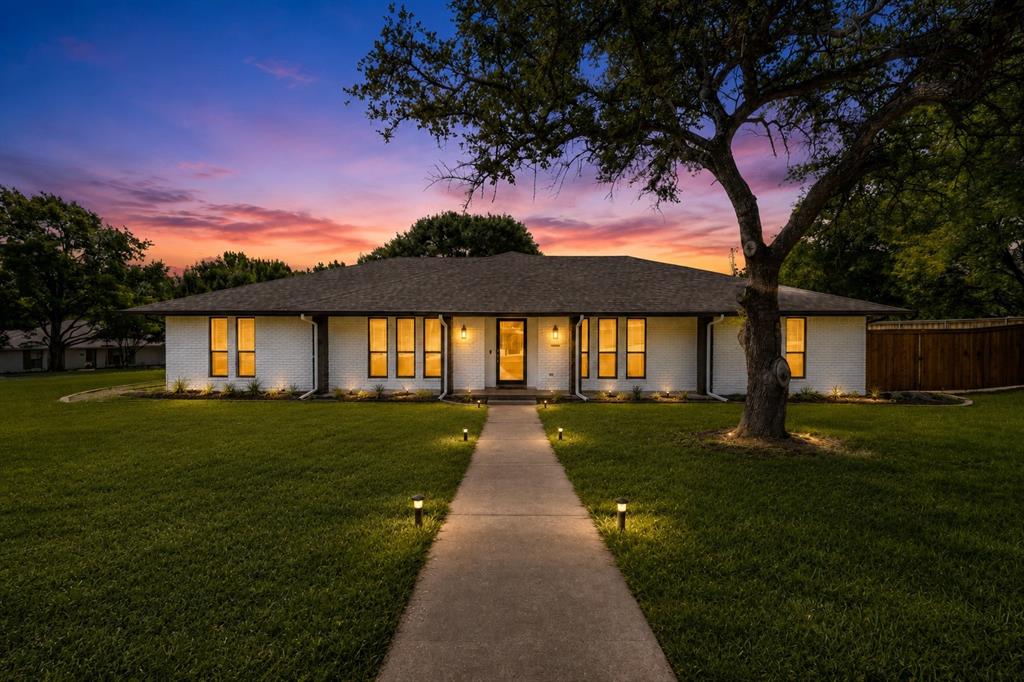 Photo of 610 Athenia Way, Duncanville, TX 75137 (MLS # 21307223)
