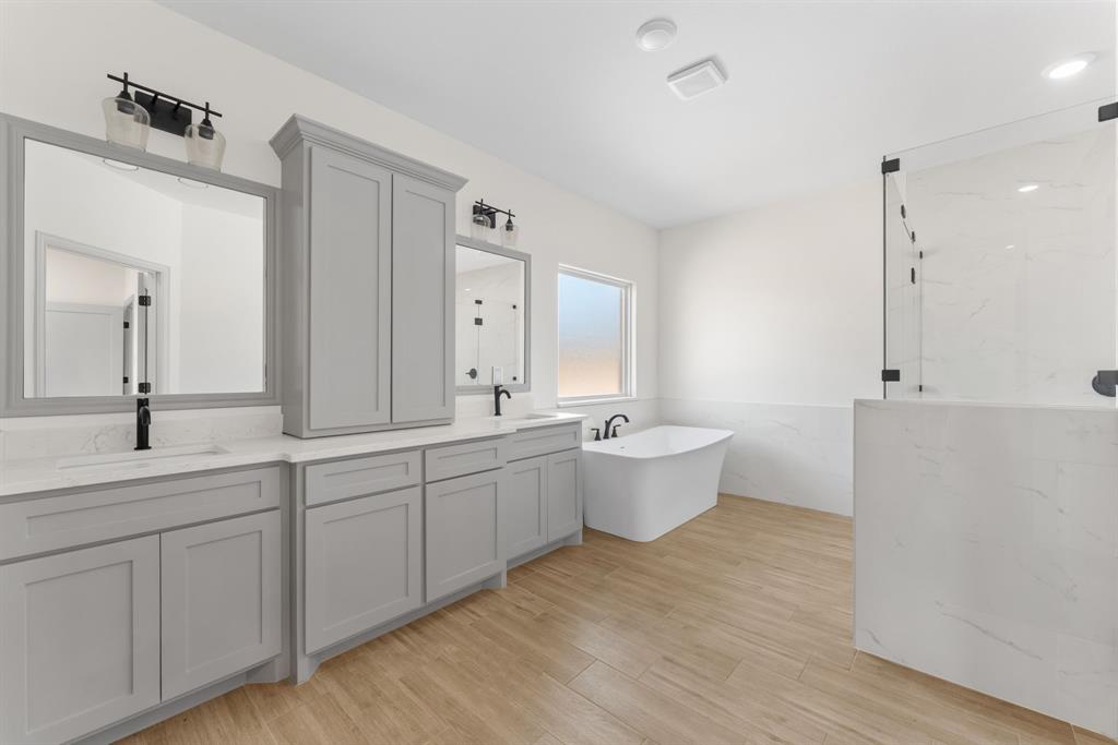 SAN LORENZO - Residential