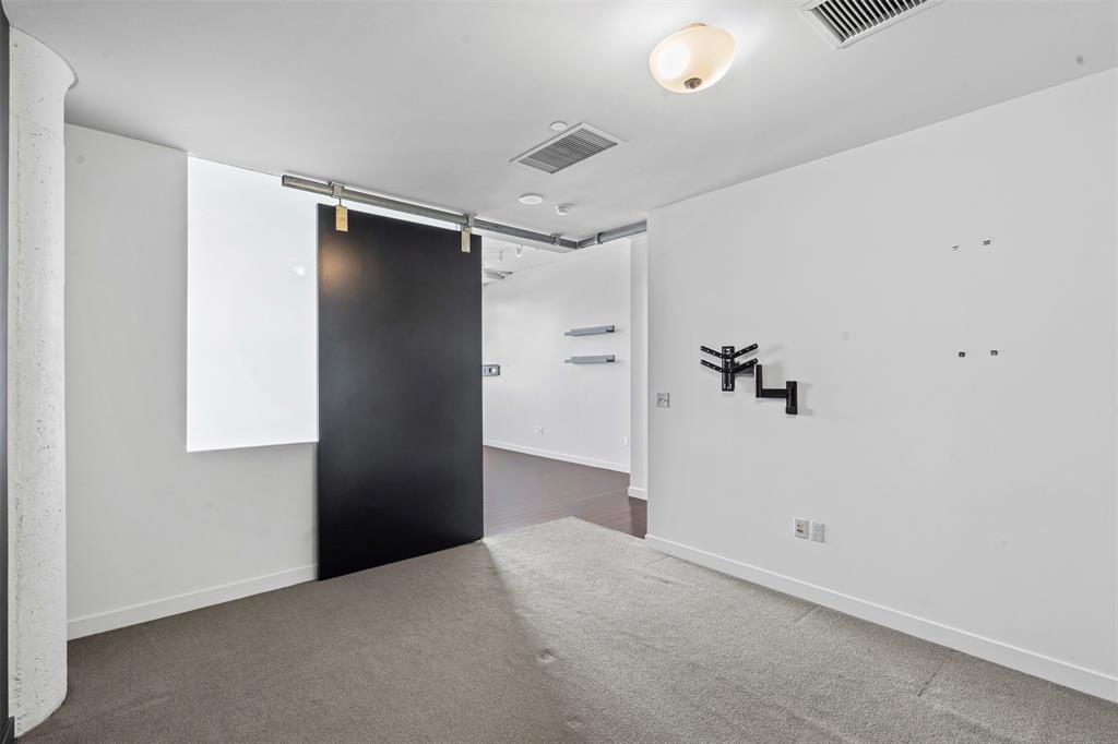 Montgomery Plaza Residential C - Residential Lease