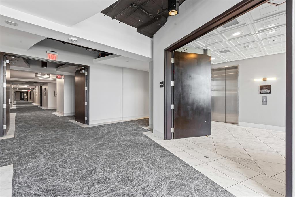 Montgomery Plaza Residential C - Residential Lease