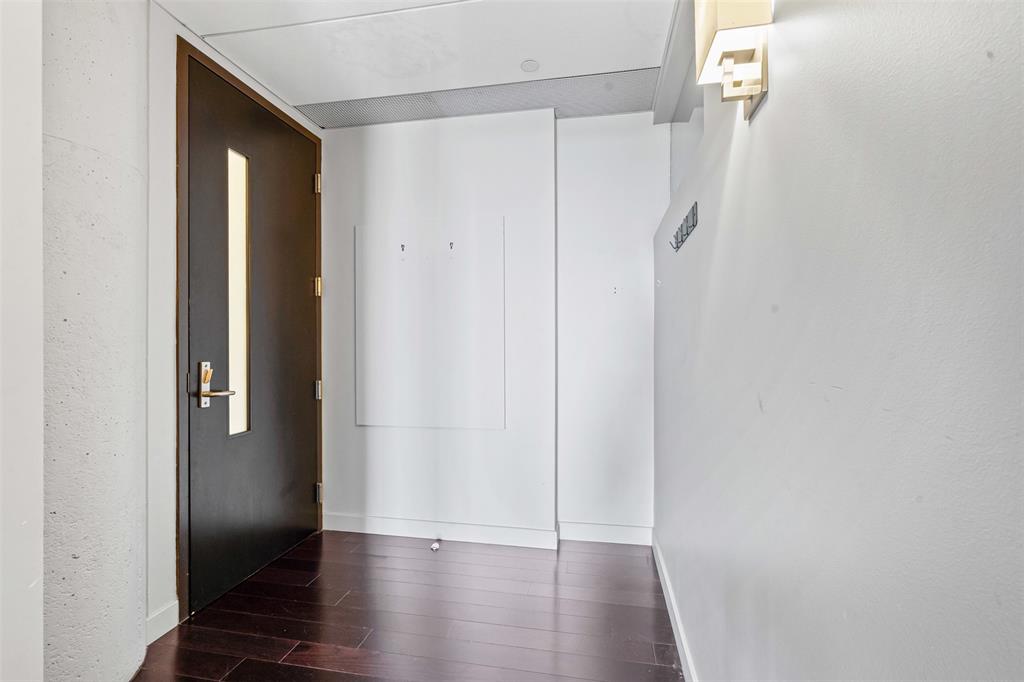 Montgomery Plaza Residential C - Residential Lease