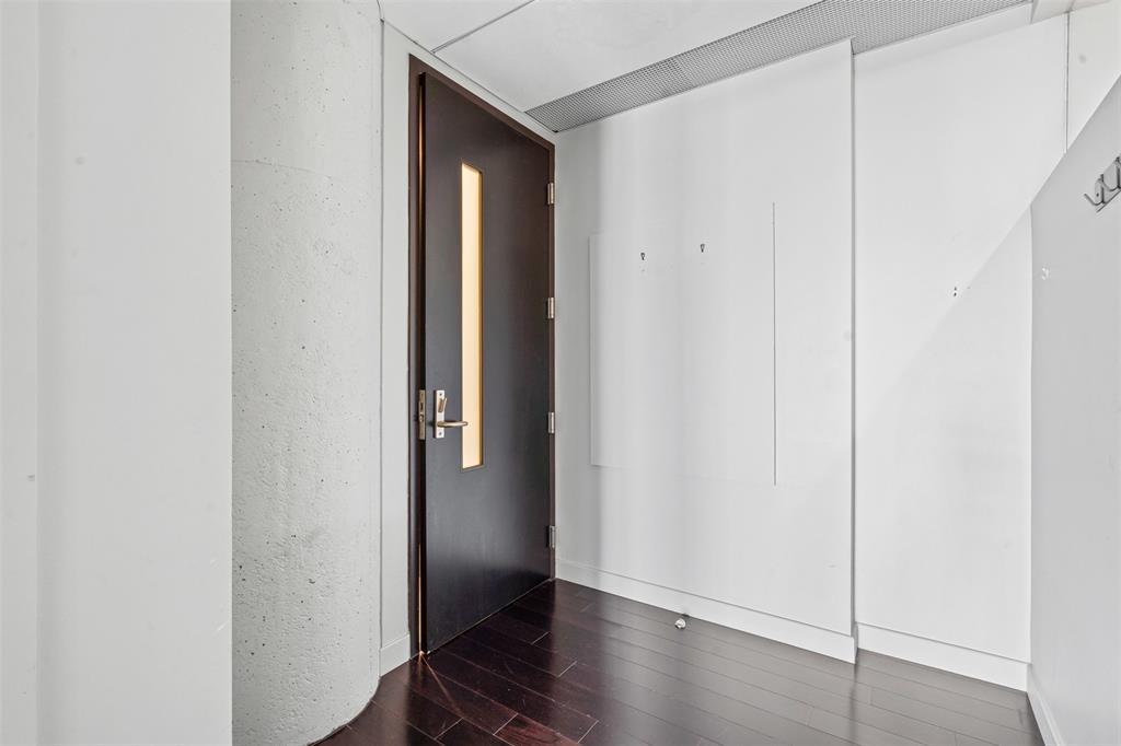 Montgomery Plaza Residential C - Residential Lease