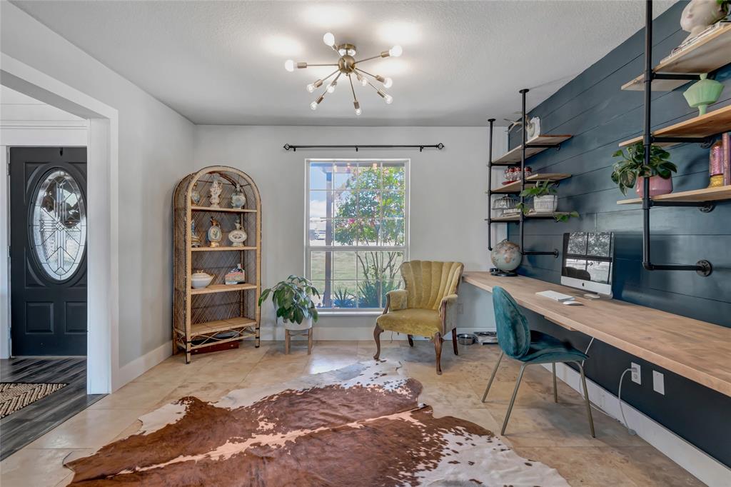 2601 Plains Trail