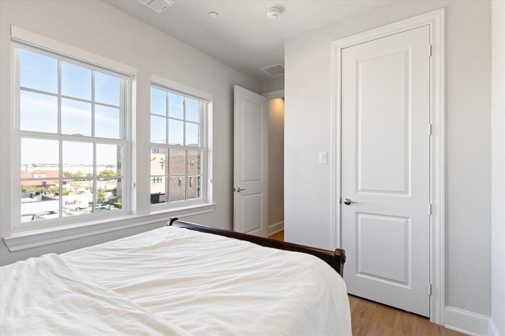 Addison Grove Add - Residential