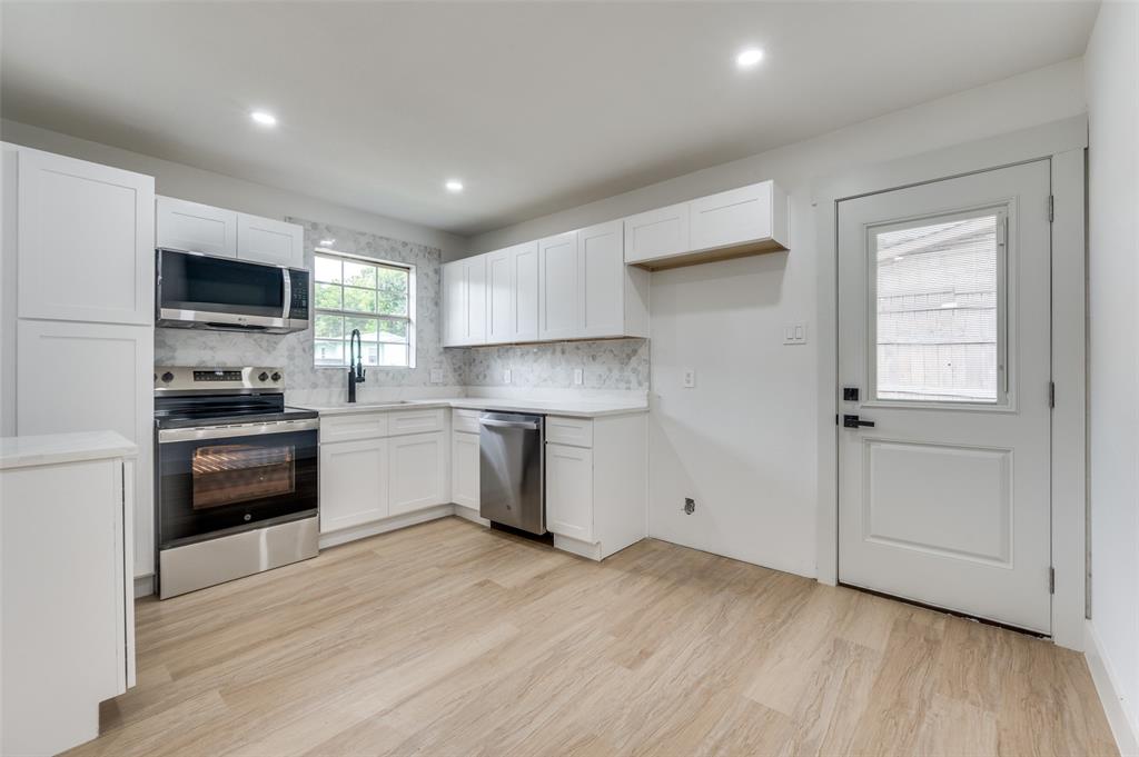 2504 Wicker Avenue
