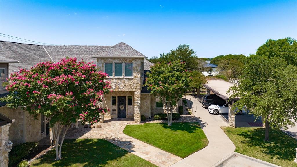 HALL, LBG #686 Add - Commercial Sale