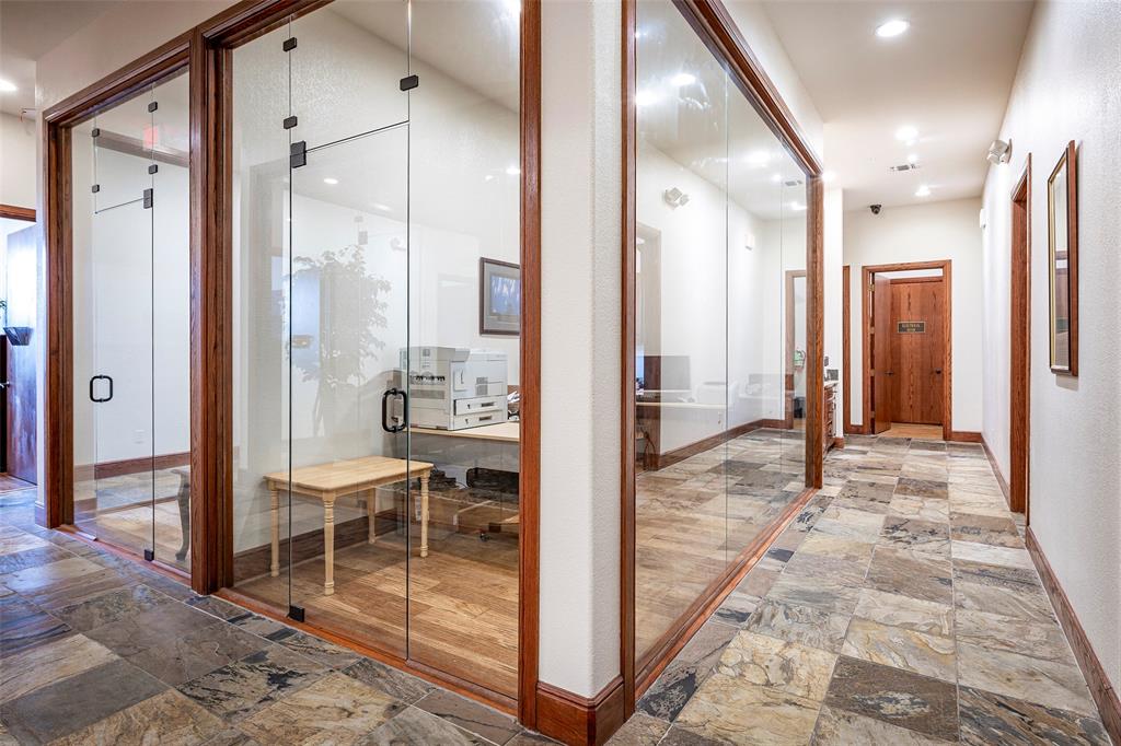 HALL, LBG #686 Add - Commercial Sale