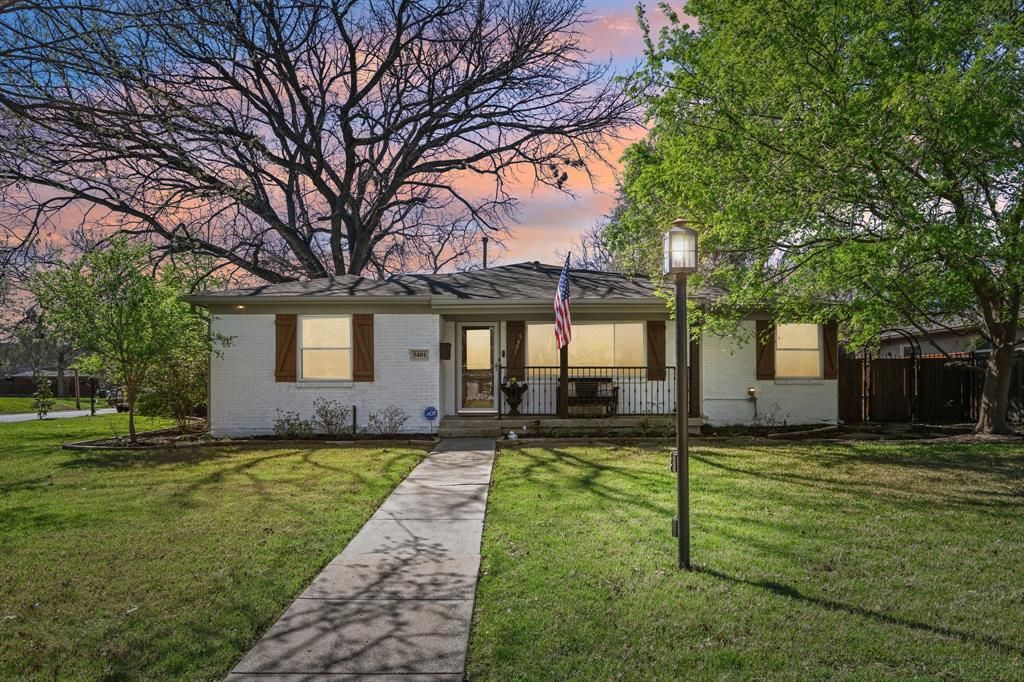 Photo of 5401 Durham Avenue, Fort Worth, TX 76114 (MLS # 21205955)