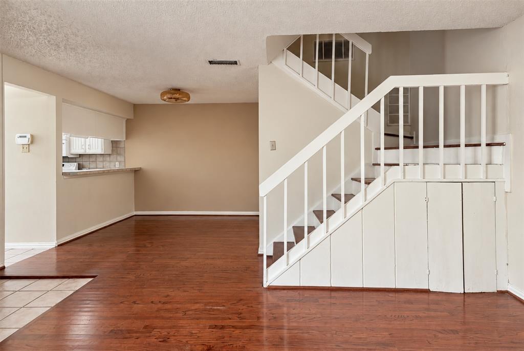 895 Dublin Drive 4