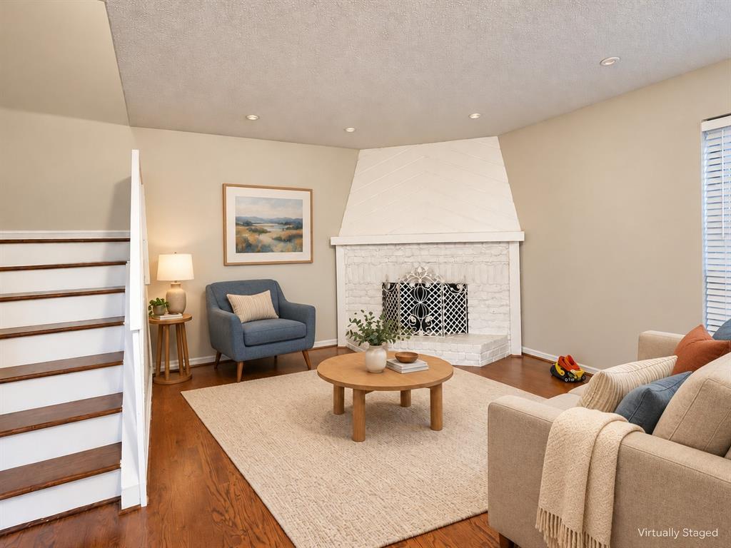 895 Dublin Drive 4