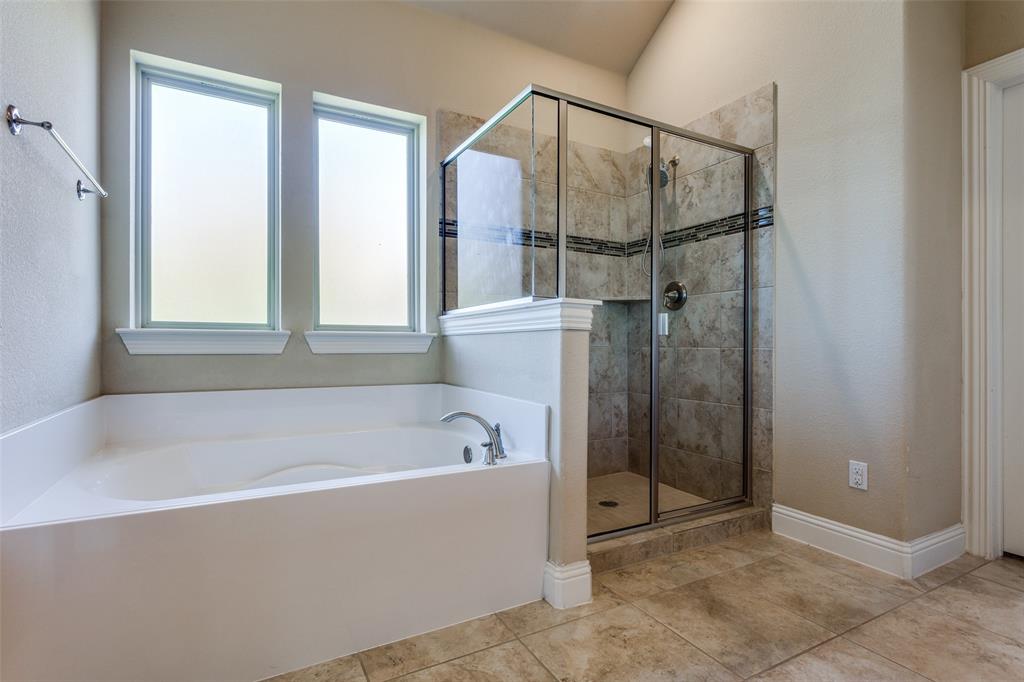 LAKEVIEW SUMMIT PHASE IV - Residential Lease