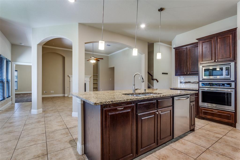 LAKEVIEW SUMMIT PHASE IV - Residential Lease