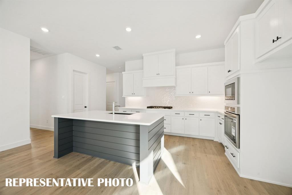 2609 Radiant Way