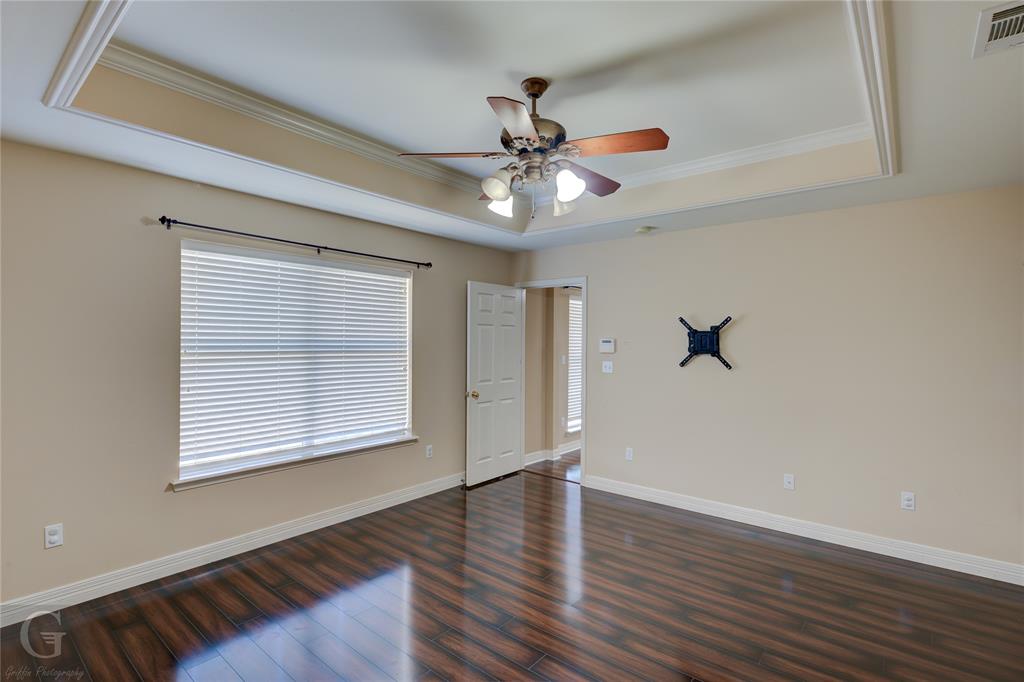 KINGS POINTE - Residential