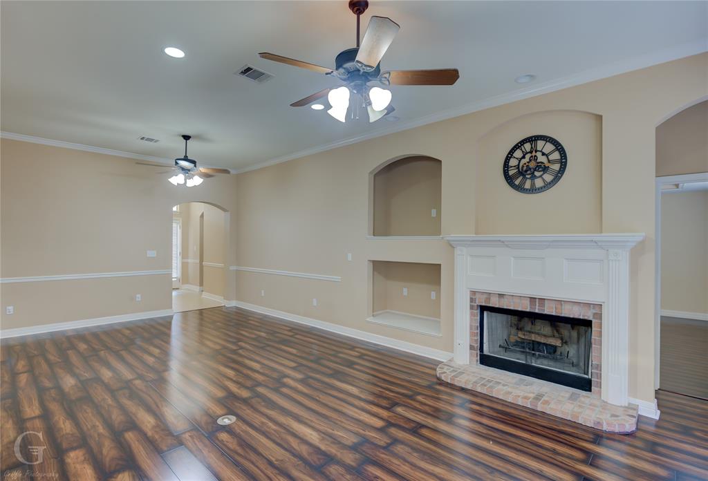 KINGS POINTE - Residential