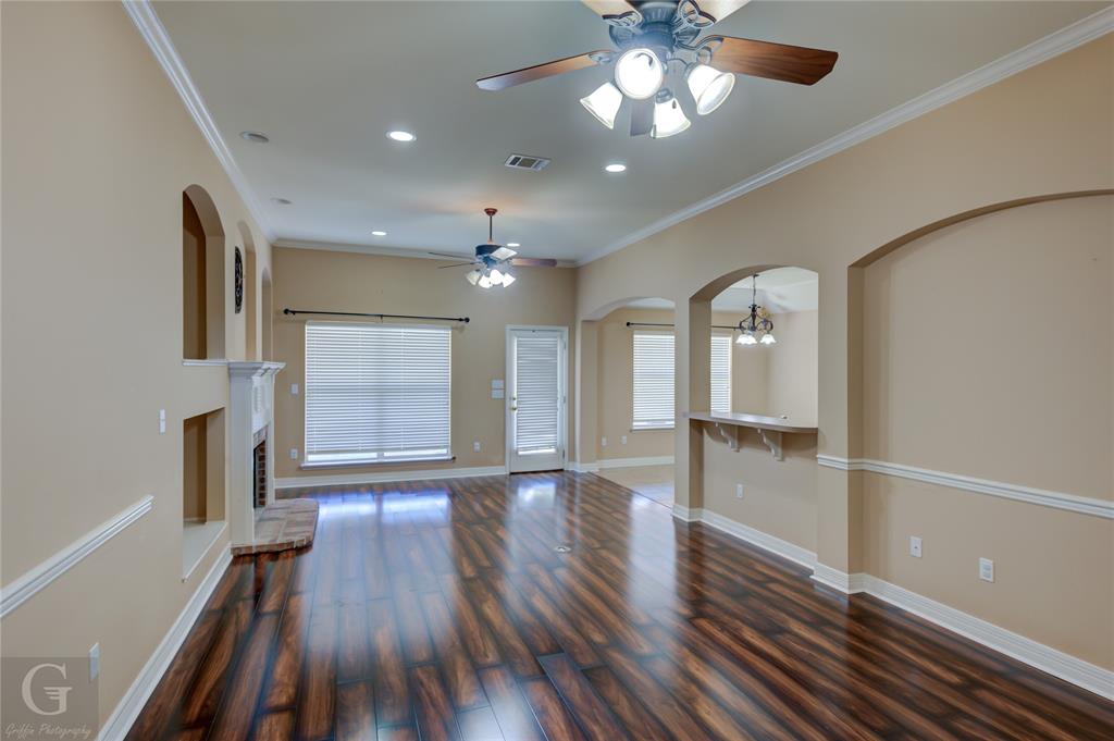 KINGS POINTE - Residential