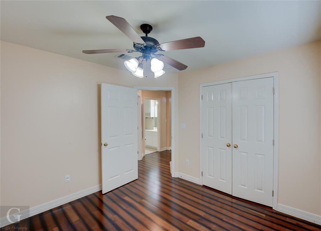 KINGS POINTE - Residential