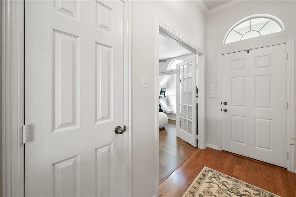 105 Meadow Glen Court