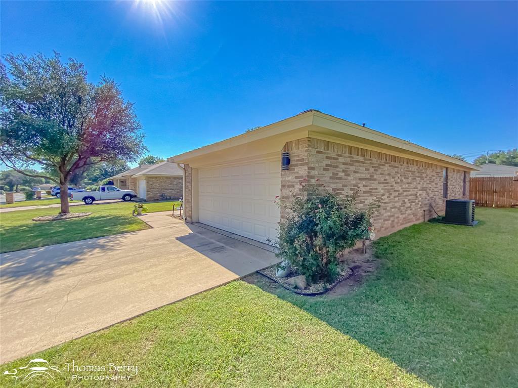 2725 Broken Bough Trail