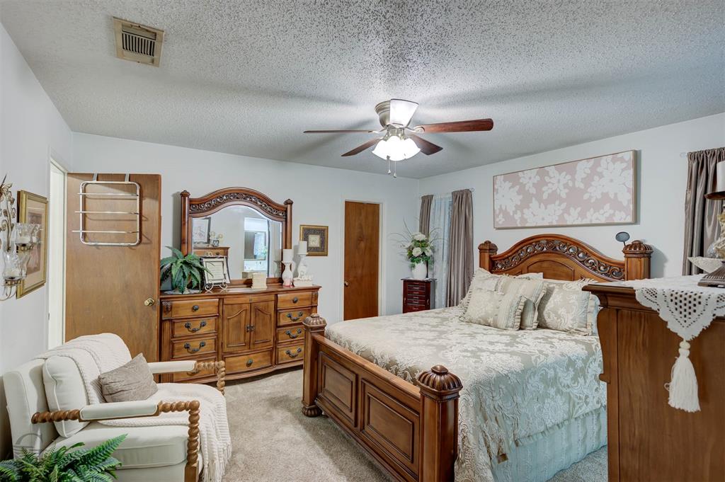 SOUTHPORT COUNTRY - Residential