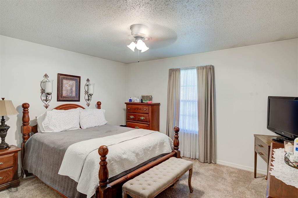 SOUTHPORT COUNTRY - Residential